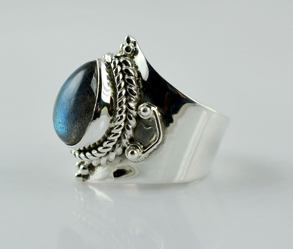 Labradorite 925 Sterling Silver Handmade Ring For Women - By Navyacraft