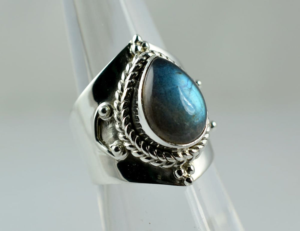 Labradorite 925 Sterling Silver Handmade Ring For Women - By Navyacraft