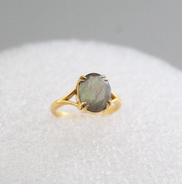 Natural Rainbow Labradorite 925 Sterling Silver Oval Handmade Ring - By Aayesha Craft