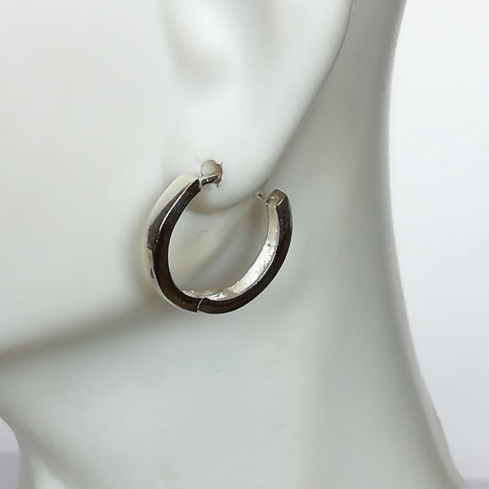 16mm silver hoops | Band | Hinged Hoops | Silver jewelry | Minimalist | E133 - by OneYellowButterfly