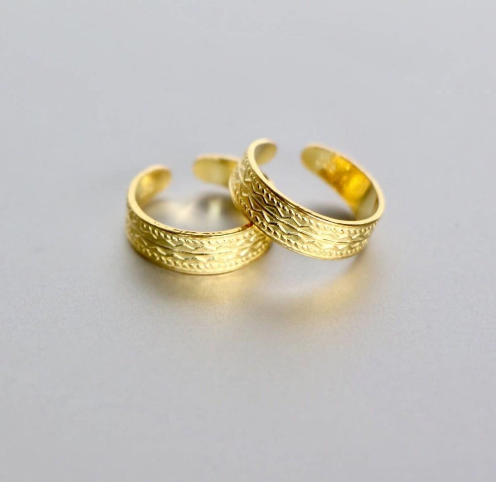 Buy Silver Spring Toe Ring( pair) Online - Unniyarcha