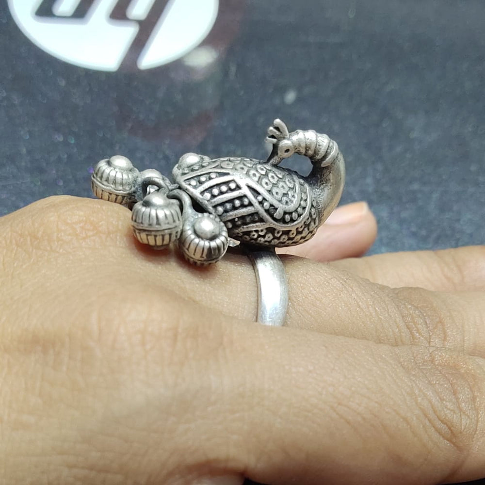 Silver ring, peacock design with marcasite detailing – divakaari