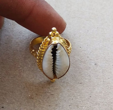 Beautiful Cowrie Shell Designer Ring - By Krti Handicrafts