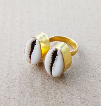 Beautiful Design Cowrie Shell Adjustable Ring - By Krti Handicrafts