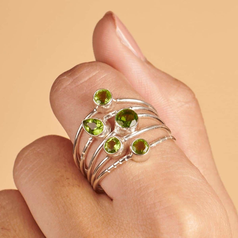 Rings Beautiful Natural Green Peridot Gemstone Silver Ring - by Jewelry Zone
