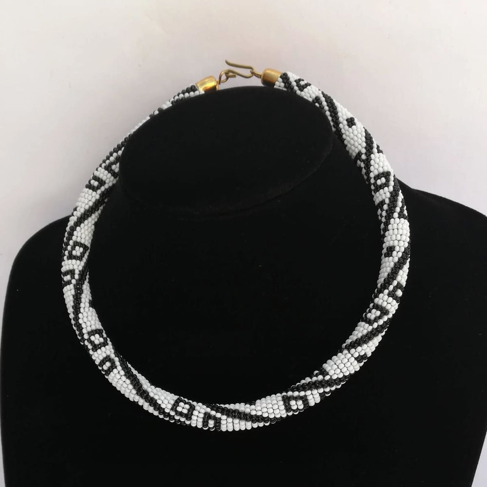 Necklaces Black and White Maasai Beaded Necklace in Unique Design - by Naruki Crafts