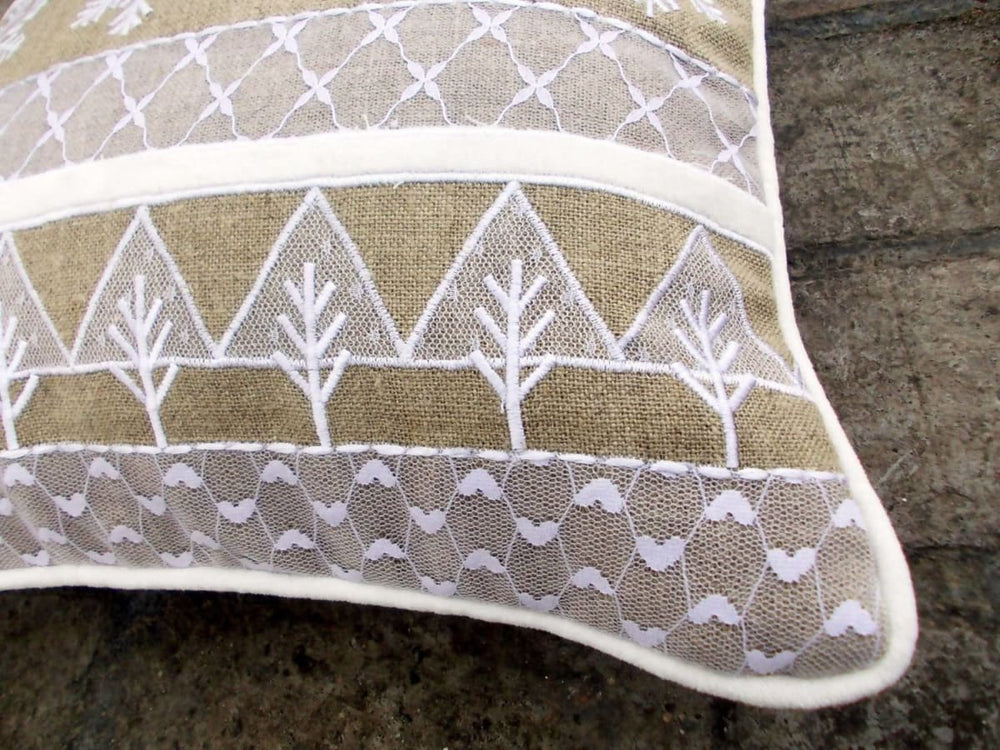 Christmas Linen Pillow Cover Lace And Velvet White Christmas Applique & Embroidered Size 16x 16 - By Vliving