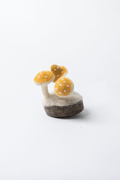 De Kulture Handmade Premium Needle Felted Tabletop Mushroom Eco Friendly Stuffed Ideal for Home Office Decoration Holiday Decor 10x13 Dh 