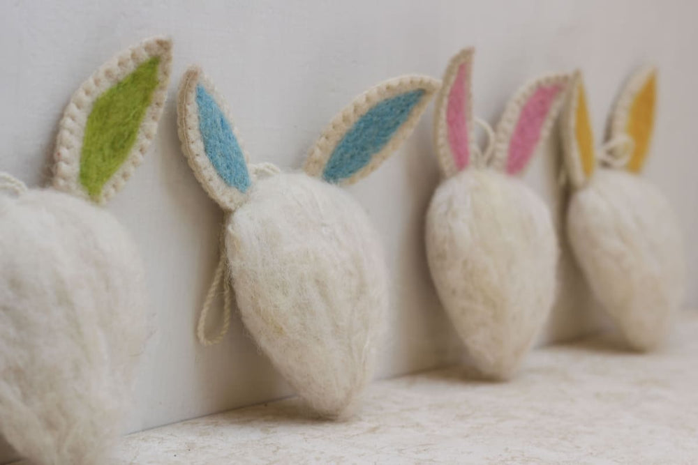 De Kulture Handmade Premium Wool Felt Small Bunny Face Eco Friendly Needle Felted Stuffed Easter Ornament Ideal For Home Office Party 