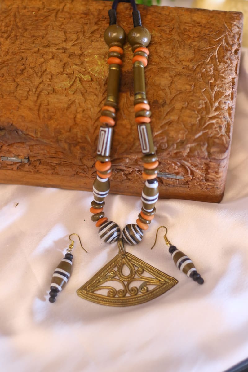 necklaces Egyptian Pyramid - by Bona Dea