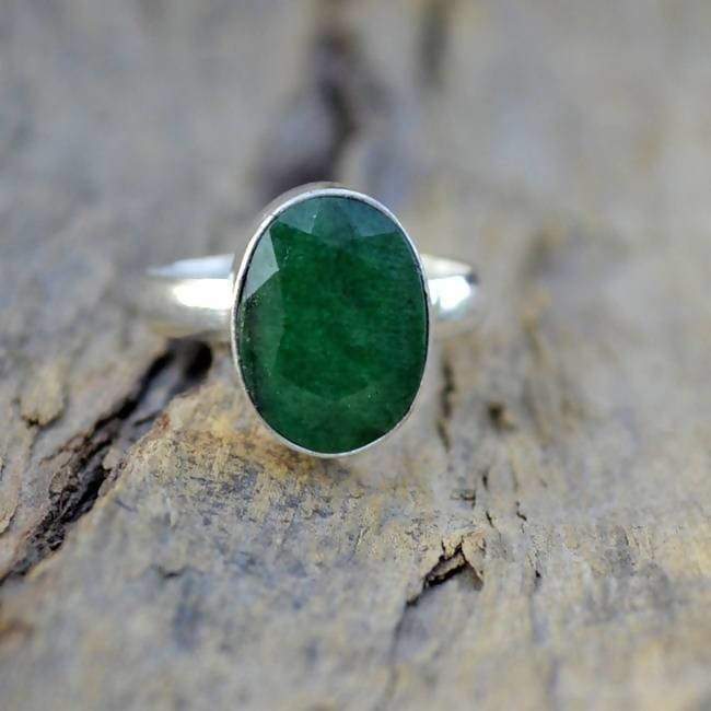 Emerald Green Oval Silver Ring - Rings