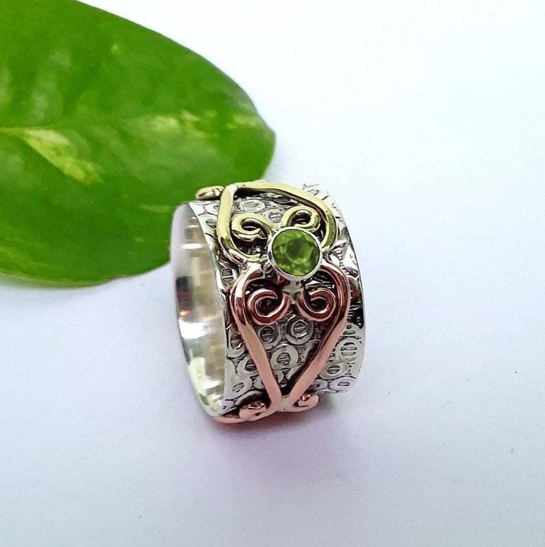 rings Floral Peridot Gemstone Spinner 925 Sterling Silver Ring,Handmade Jewelry,Gift for her - by InishaCreation