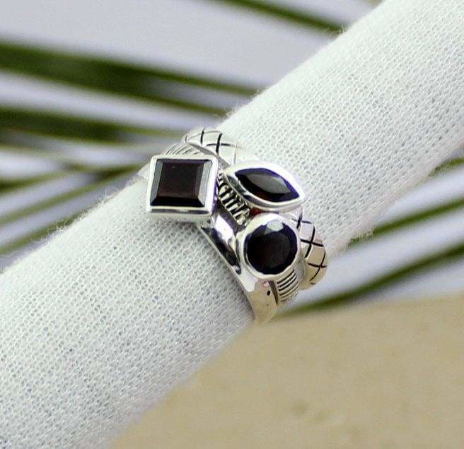 rings Garnet silver ring stackable garnet three jewellery - by Maya Studio