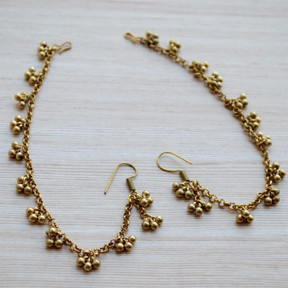 Gold Maang Tikka and small Jhumki Earrings Set for girls Traditional Matha  Patti — Discovered