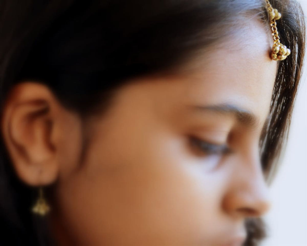 jewelry set Maang Tikka Earrings Small Headpiece and Jhumki Minimalist Indian wedding - by Pretty Ponytails