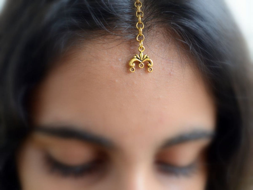 hair accessories Maang Tikka Set Indian accessory minimal wedding forehead jewelry, - by Pretty Ponytails