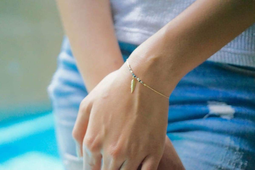 Bracelets Delicate Charm Bracelet Gold Minimal Jewelry,Gold Dipped Feather Boho,Wrist Chain Gold& Beads (SG02)
