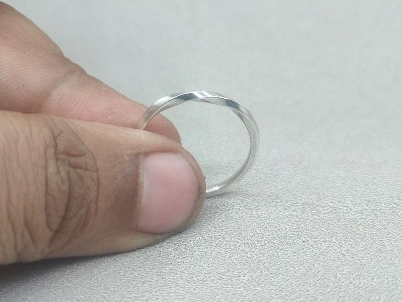 Mobius Ring Twist thin Band Promise Silver Jewelry Handmade Dainty Knuckle for her Christmas Gift - by Paradise