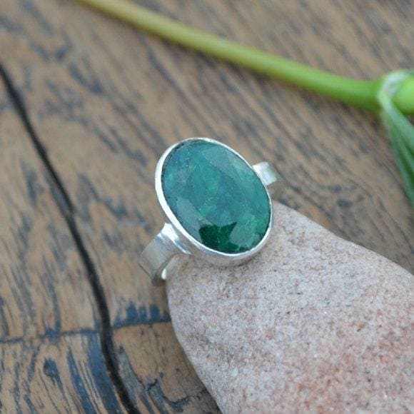 Rings Natural Emerald Gemstone Ring - 925 Sterling Silver