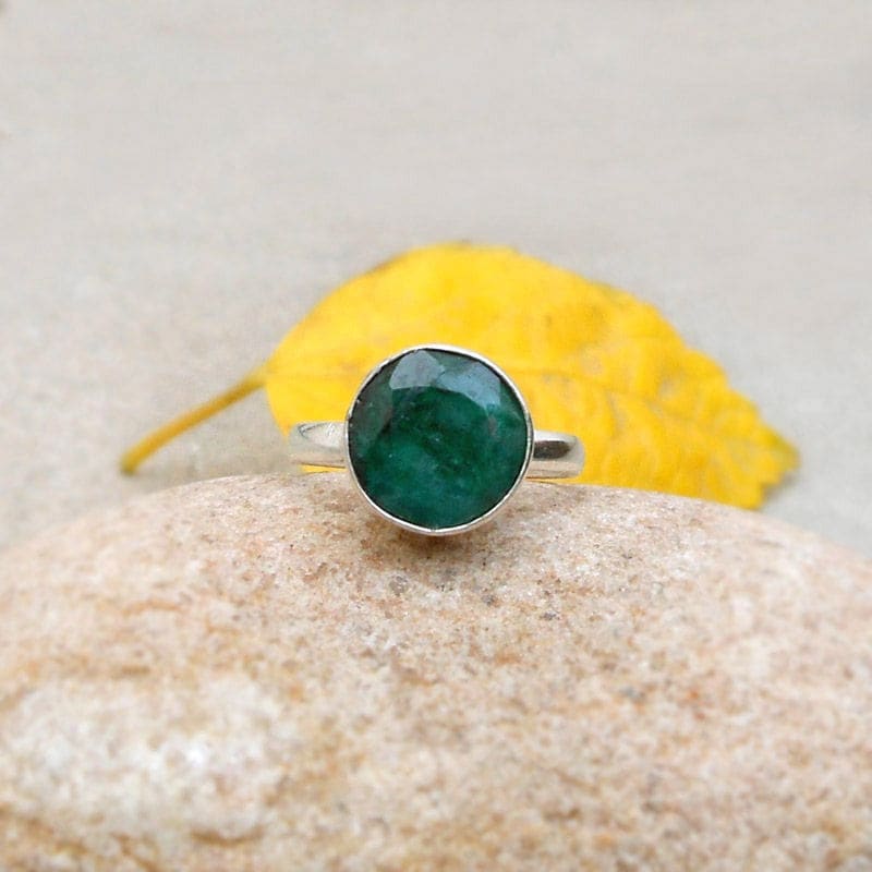Natural Emerald Ring 925 Silver Gemstone Stacking Artisan Jewelry Birthday Gift Engagement for her - by Finesilverstudio