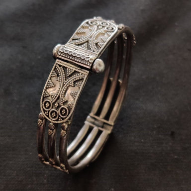 The Old Silver Navajo Pearl Stack Bracelets – Shop Envi Me