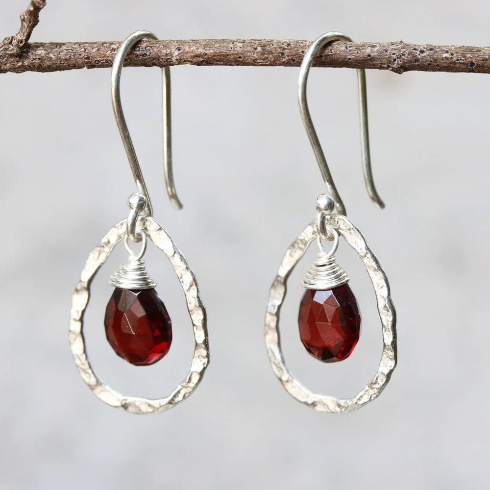 Silver drop earring with garnet - by Metal Studio Jewelry
