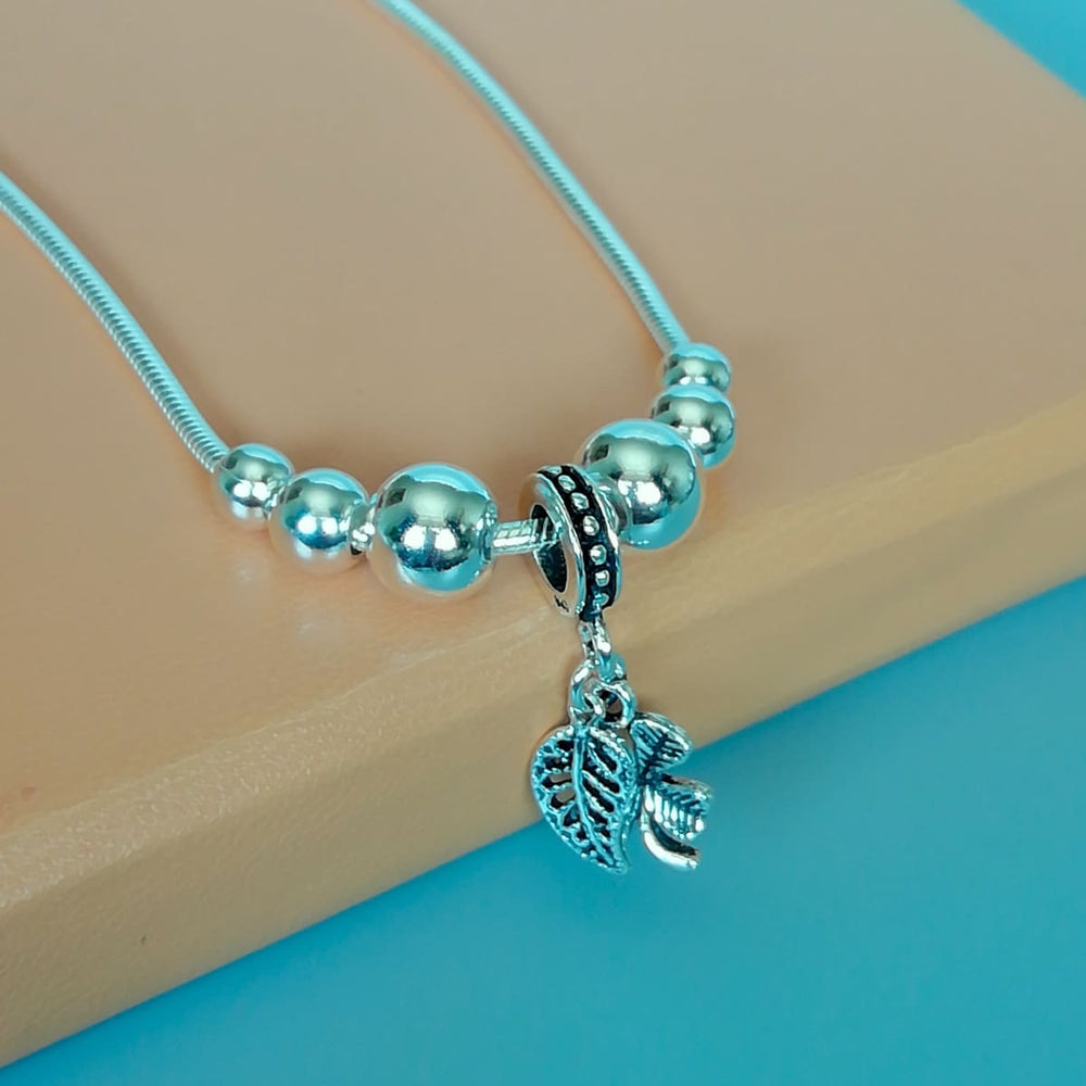 Silver Karen beads and charms bracelet | 4 leaf clover | Leaf charm | B6 - by OneYellowButterfly