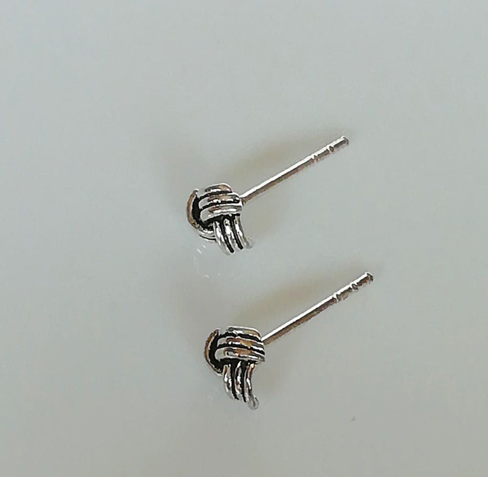 Silver knot studs | Love earrings | Sterling silver ear | Small | E30 - by OneYellowButterfly