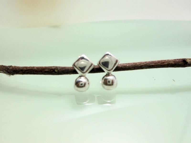 Earrings Solid Ball End Square Stud In 925 Sterling Silver