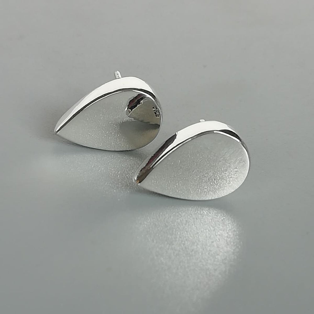 Tear drop ear studs | Tiny | Sterling silver minimalist earring | Casual | Silver jewelry | Geometric | E896 - by OneYellowButterfly
