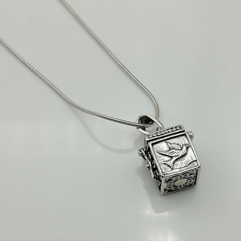 Tibetan box pendant - Sterling silver - Stash charm - Silver necklace - PD40 - by NeverEndingSilver