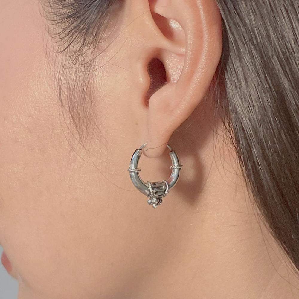 Tibetan Silver Hoops | 17 Mm Bali | Bohemian Jewelry | Silver Earrings | Ear | E943 - by Oneyellowbutterfly
