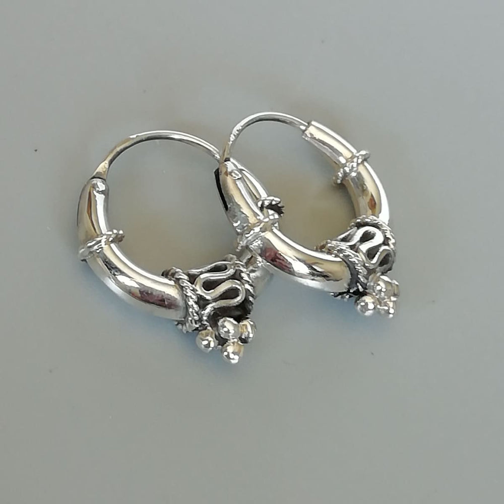 Tibetan Silver Hoops | 17 Mm Bali | Bohemian Jewelry | Silver Earrings | Ear | E943 - by Oneyellowbutterfly